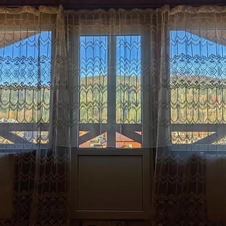 Konukevi приват-котедж зарінок