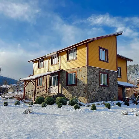 приват-котедж зарінок Konukevi *